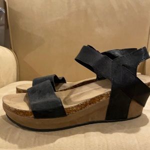 Black Pierre Dumas Size 8.5 B Sandals